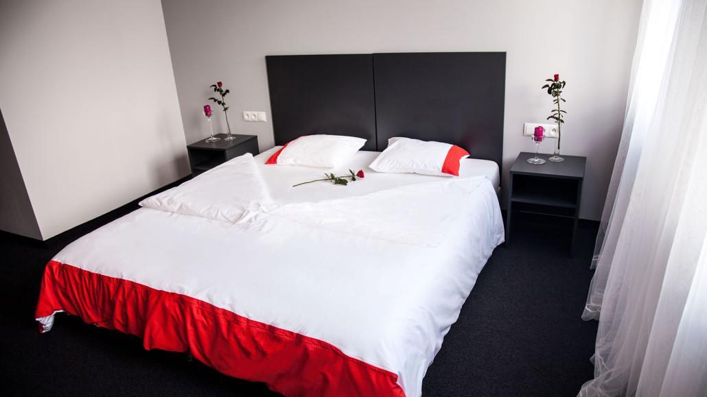 Essenza Party Center Bed & Breakfast Swidnica  Exterior photo