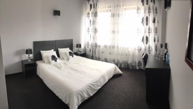 Essenza Party Center Bed & Breakfast Swidnica  Exterior photo